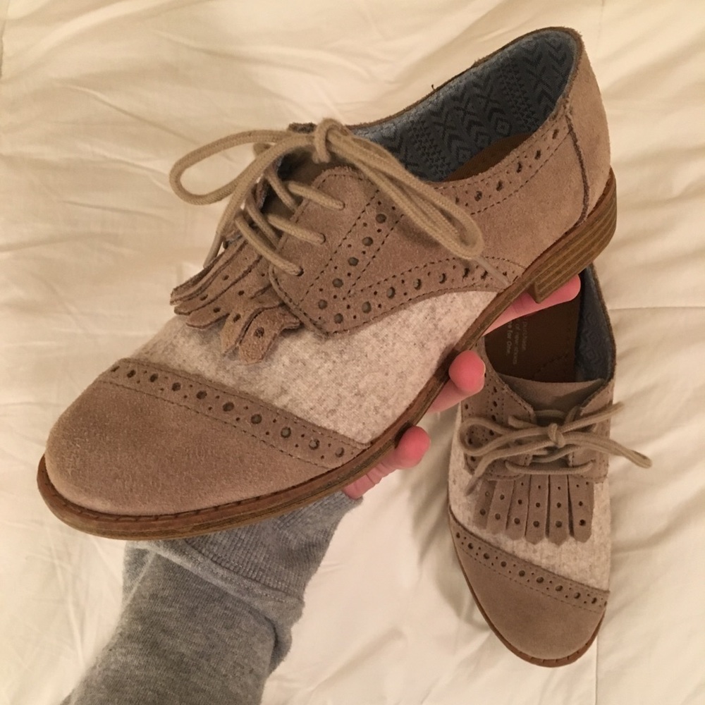 TOMS Oxfords